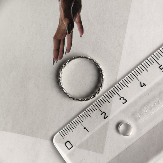 Серебряное кольцо без камней