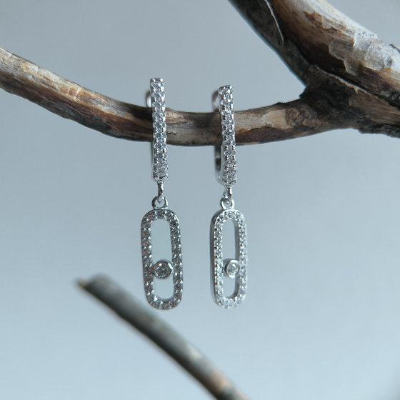 Серебряные серьги с фианитами