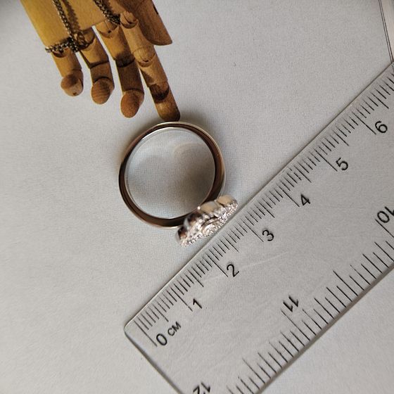 Серебряное кольцо с фианитами