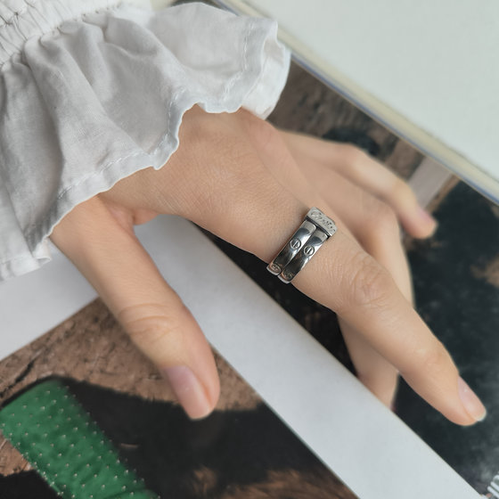 Серебряное кольцо без камней