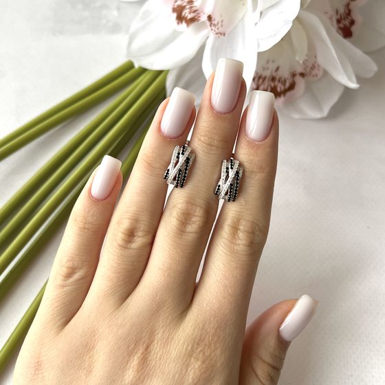 Серебряные серьги с фианитами