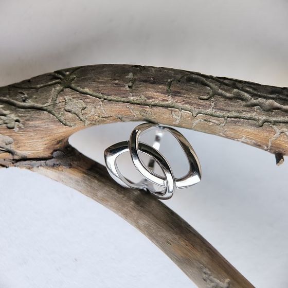 Серебряное кольцо без камней