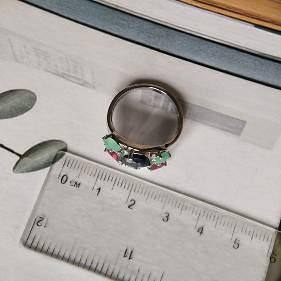 Серебряное кольцо с сапфиром, рубином, изумрудом