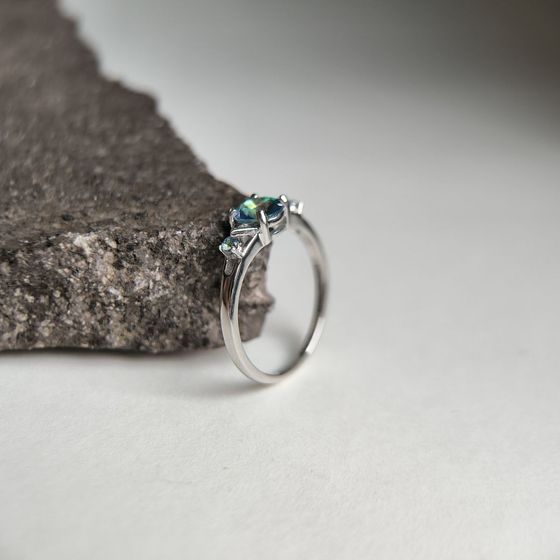 Серебряное кольцо с мистик топазом 0.642ct
