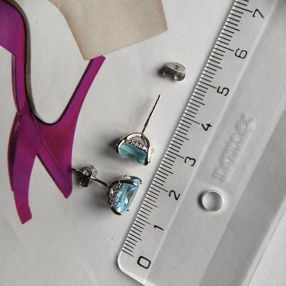 Серебряные серьги с топазом