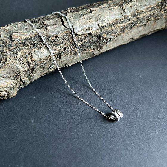 Серебряное колье с фианитами Серебряное колье с фианитами