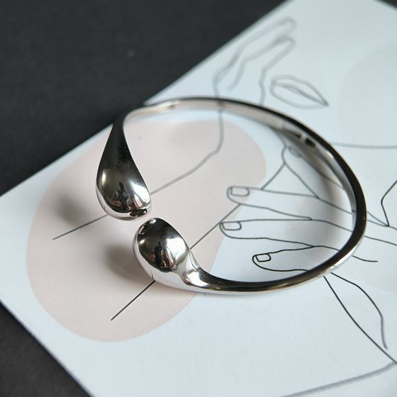 Серебряный браслет без камней