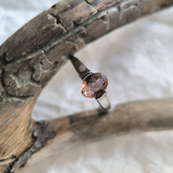 Серебряное кольцо с султанитом 5.528ct