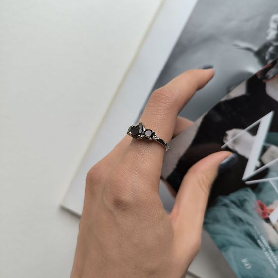 Серебряное кольцо с раухтопазом (дымчатым кварцем) 1.949ct, фианитами