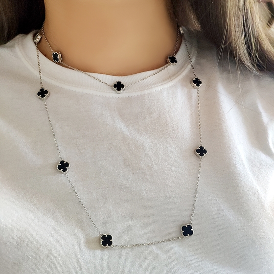Серебряное колье с ониксом Серебряное колье с ониксом