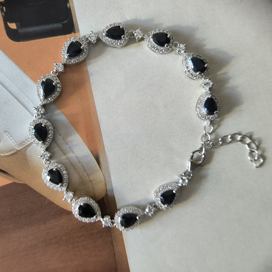 Серебряный браслет с сапфиром 8.982ct