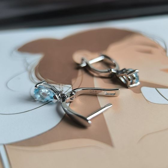 Серебряные серьги с топазом 1.693ct