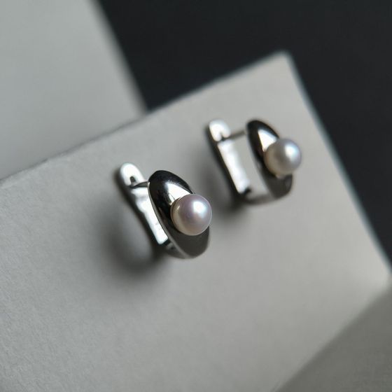 Серебряные серьги с жемчугом Серебряные серьги с жемчугом