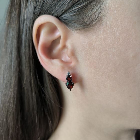Серебряные серьги с гранатом 3.866ct