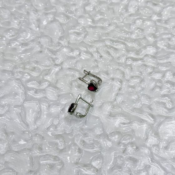 Серебряные серьги с рубином 2.118ct