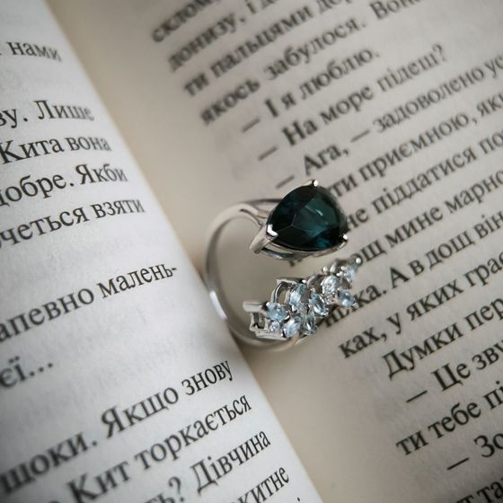 Серебряное кольцо с топазом Лондон Блю 4.703ct, топазом