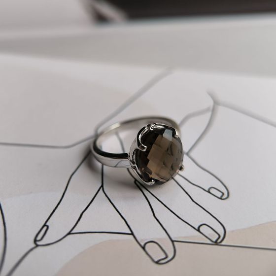 Серебряное кольцо с раухтопазом (дымчатым кварцем) 4.788ct