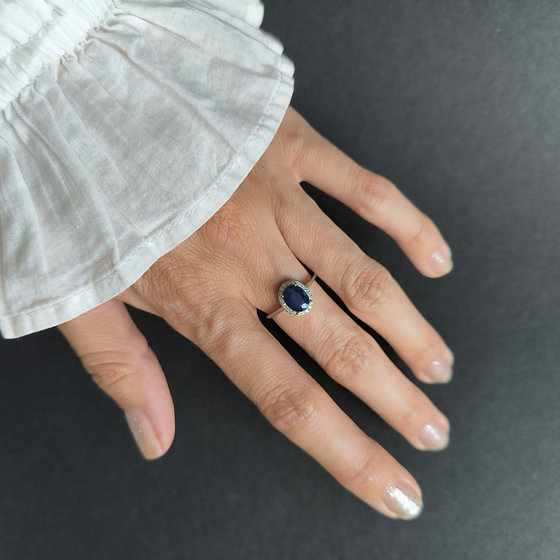 Серебряное кольцо с сапфиром 1.792ct