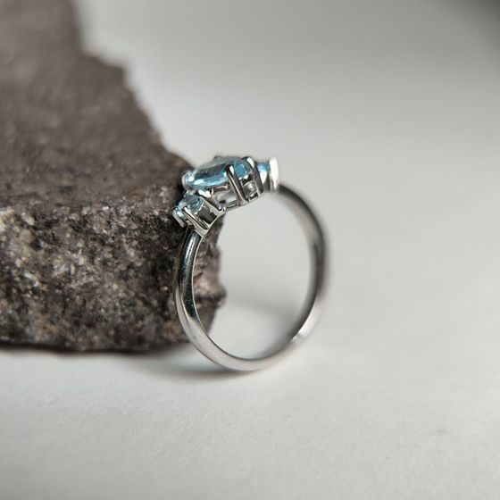 Серебряное кольцо с топазом 1.508ct
