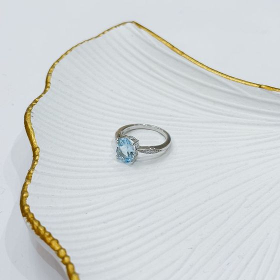 Серебряное кольцо с топазом