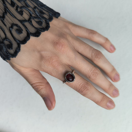 Серебряное кольцо с гранатом nano 2.165ct