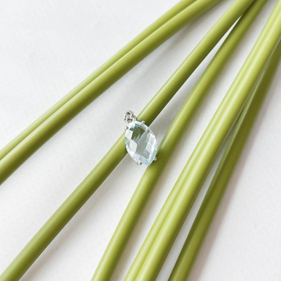 Серебряная подвеска с топазом 6.47ct