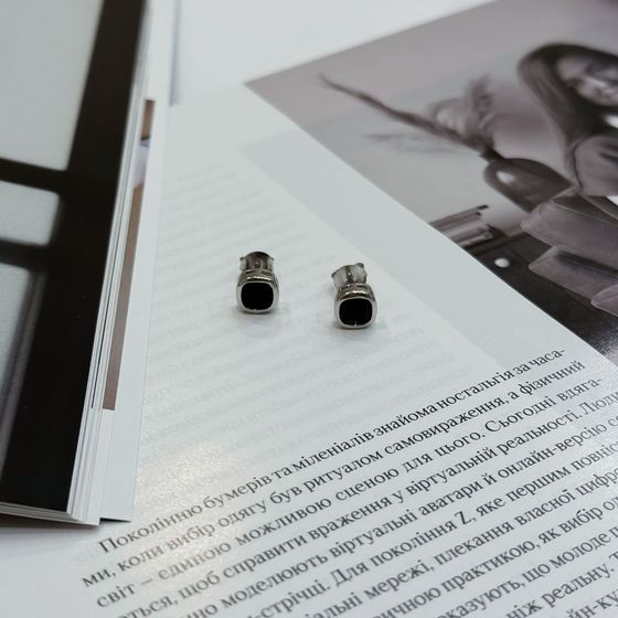 Серебряные серьги с фианитами