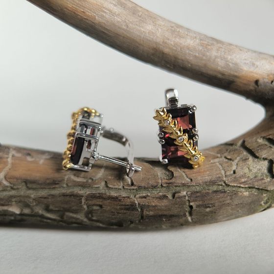 Серебряные серьги с гранатом 8.27ct