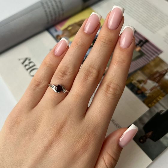 Серебряное кольцо с гранатом 0.656ct