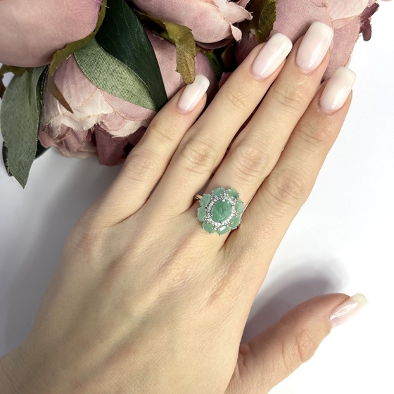 Серебряное кольцо с изумрудом 3.166ct