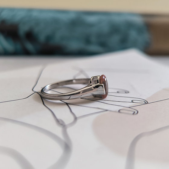 Серебряное кольцо с султанитом 5.528ct