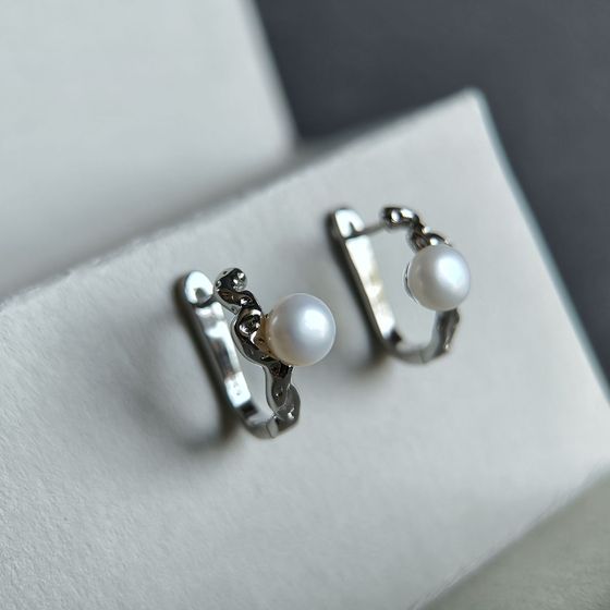 Серебряные серьги с жемчугом Серебряные серьги с жемчугом