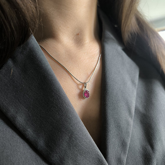Серебряная подвеска с рубином 1.729ct, фианитами