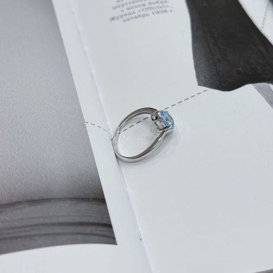 Серебряное кольцо с топазом 1.5ct