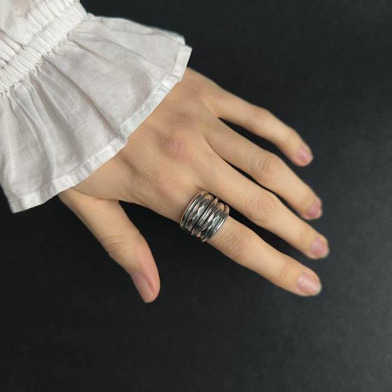 Серебряное кольцо без камней