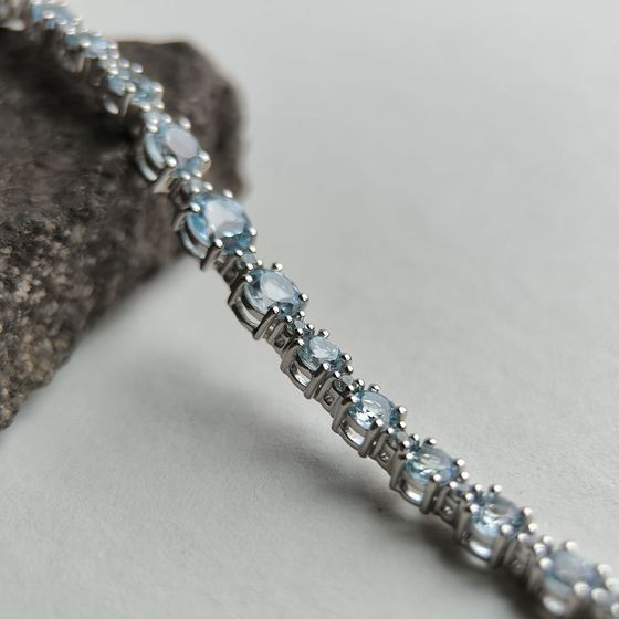 Серебряный браслет с топазом