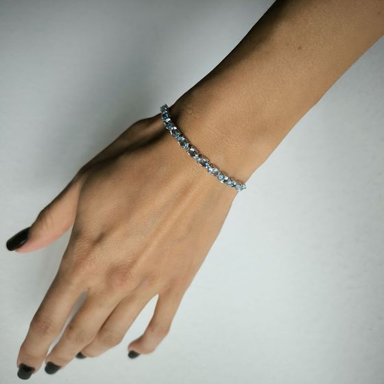 Серебряный браслет с топазом 5.267ct