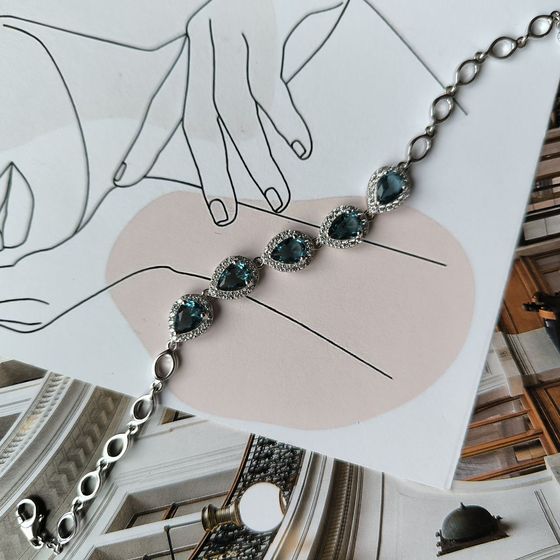 Серебряный браслет с топазом Лондон Блю 4.02ct