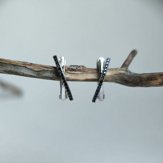 Серебряные серьги с фианитами Серебряные серьги с фианитами