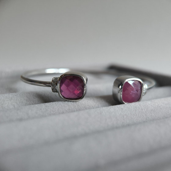 Серебряный браслет с рубином 9.699ct, фианитами