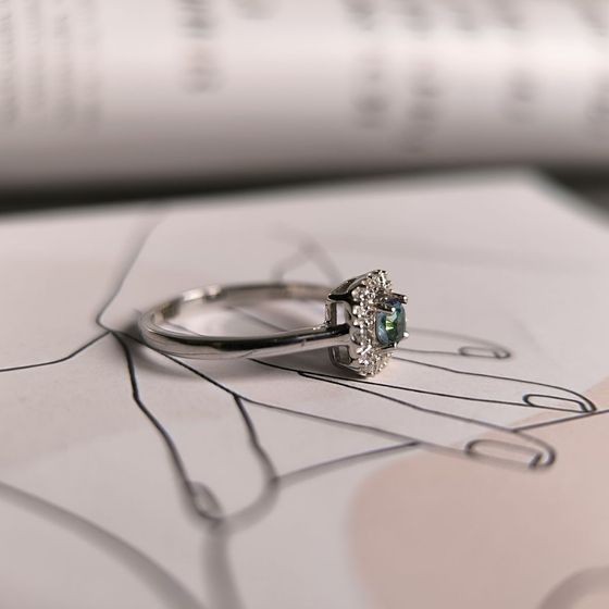 Серебряное кольцо с мистик топазом 0.315ct