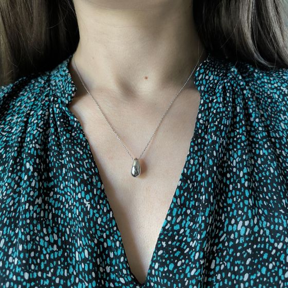 Серебряное колье без камней