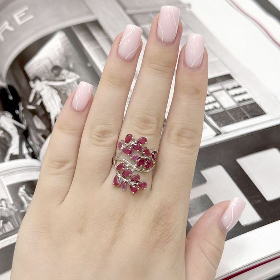 Серебряное кольцо с рубином 4.25ct