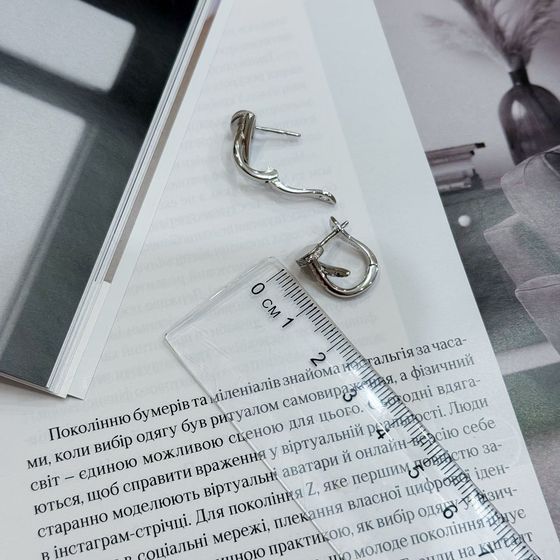 Серебряные серьги с фианитами