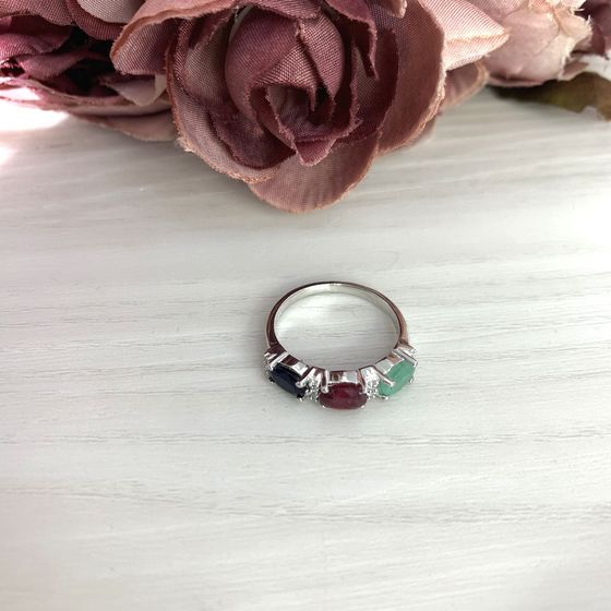Серебряное кольцо с сапфиром 1.853ct, изумрудом, рубином