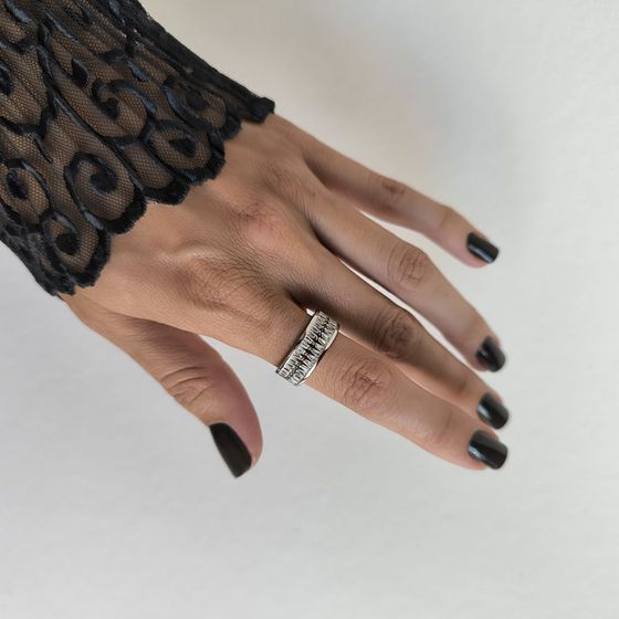 Серебряное кольцо с фианитами