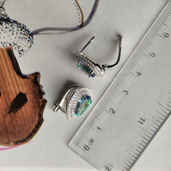 Серебряные серьги с мистик топазом 3.726ct