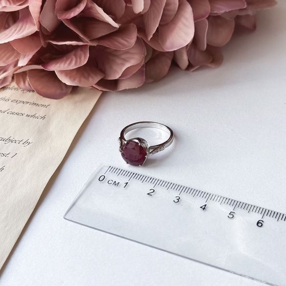 Серебряное кольцо с рубином 5.322ct