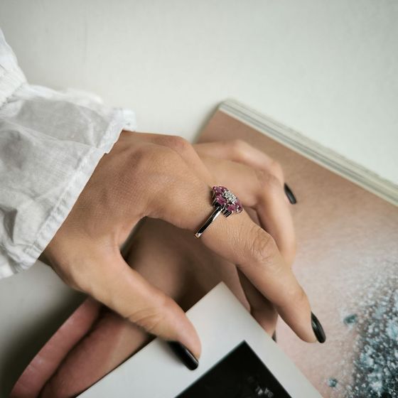 Серебряное кольцо с рубином 2.043ct