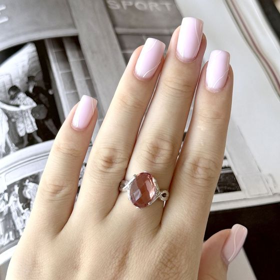 Серебряное кольцо с султанитом 5.515ct, фианитами